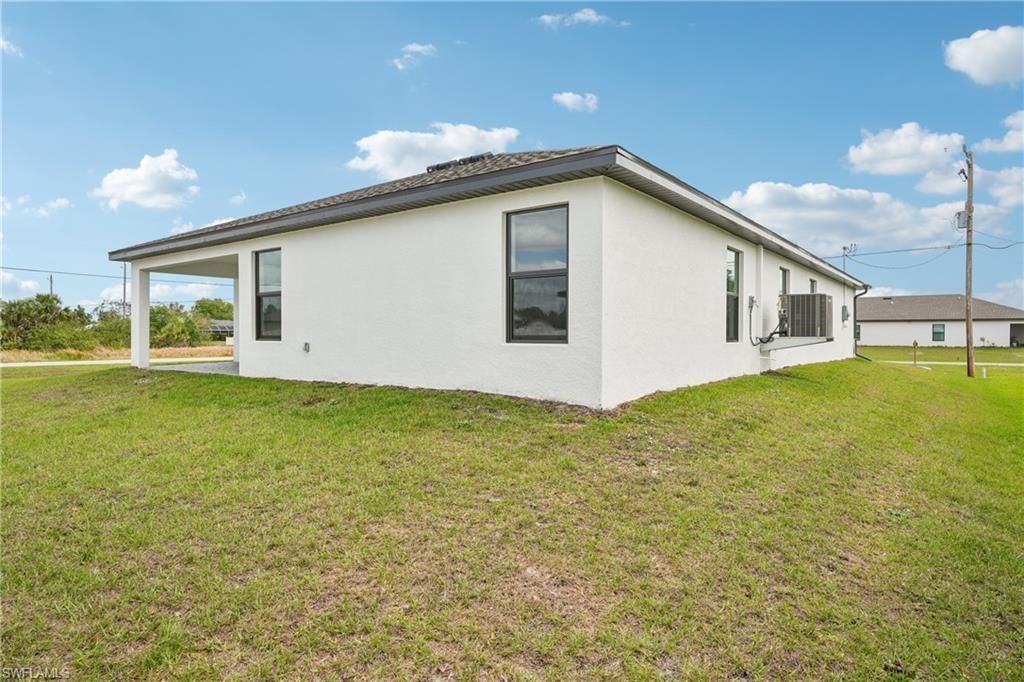 144 Blackstone Dr, Fort Myers, FL 33913 Photo