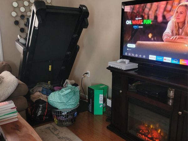 12 Garland Lane, Westbury, NY 11590