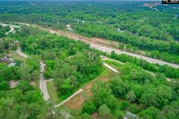 401 Arrowwood Road  photo 4