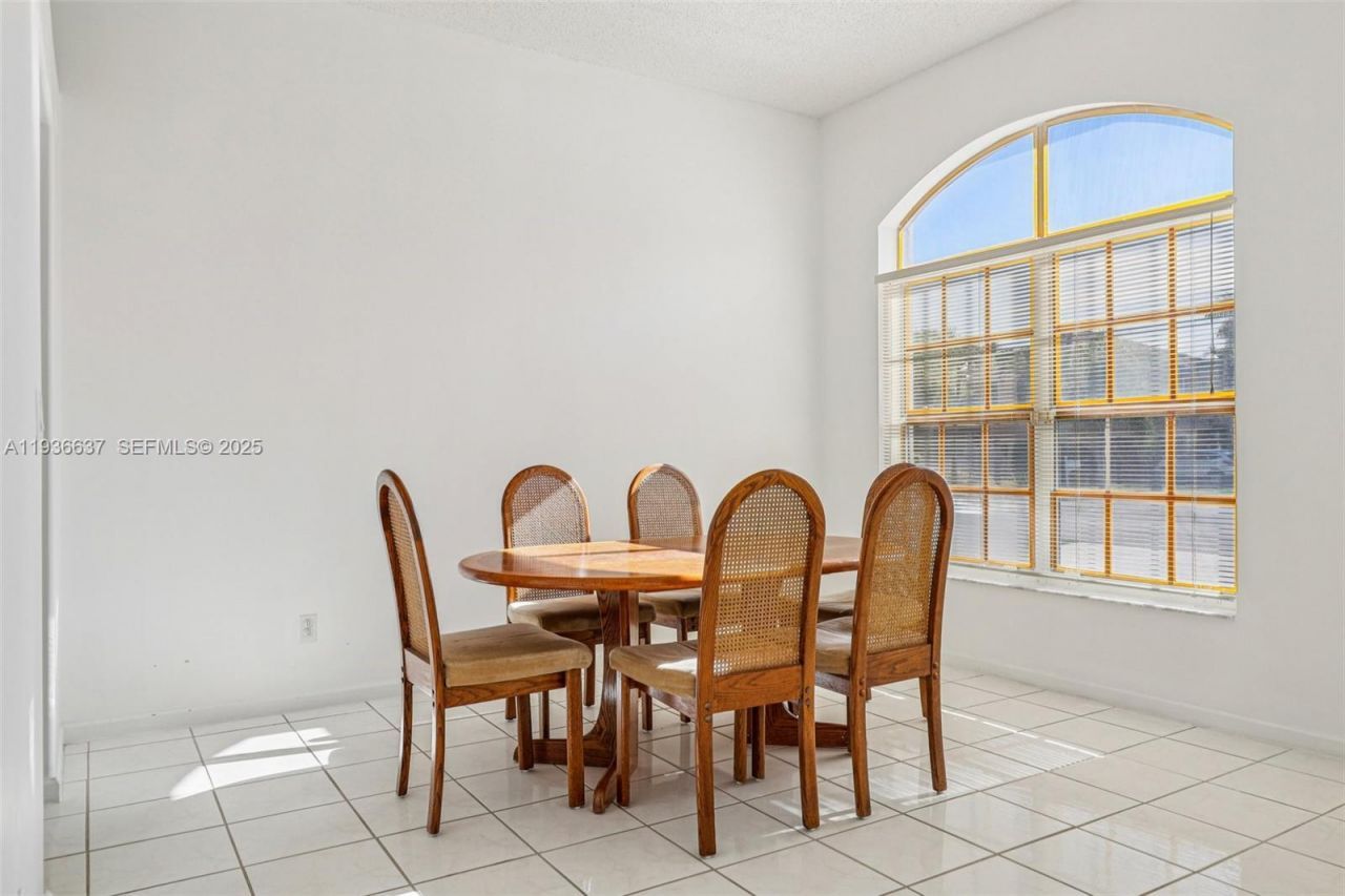 17811 SW 4th Ct, Pembroke Pines, FL 33029 Photo