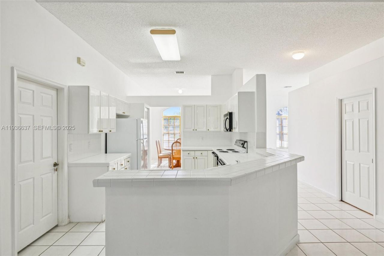 17811 SW 4th Ct, Pembroke Pines, FL 33029 Photo