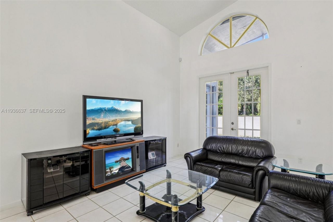 17811 SW 4th Ct, Pembroke Pines, FL 33029 Photo