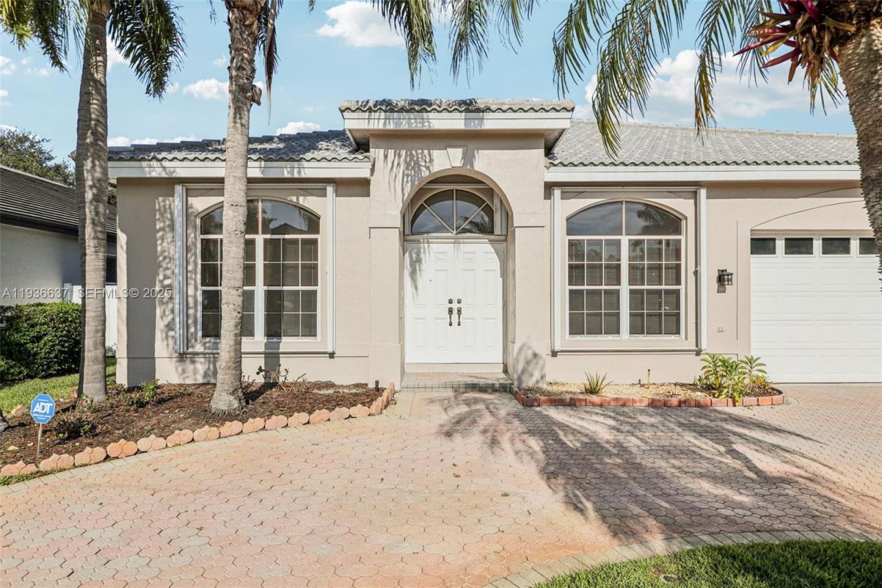 17811 SW 4th Ct, Pembroke Pines, FL 33029 Photo