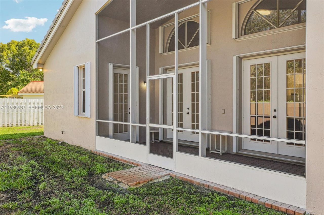 17811 SW 4th Ct, Pembroke Pines, FL 33029 Photo