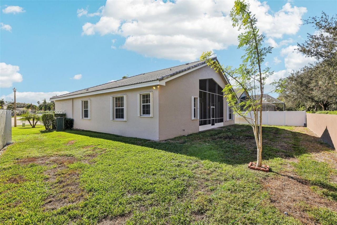 17811 SW 4th Ct, Pembroke Pines, FL 33029 Photo