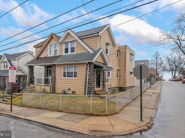 101 N PENNOCK AVENUE, UPPER DARBY, PA 19082