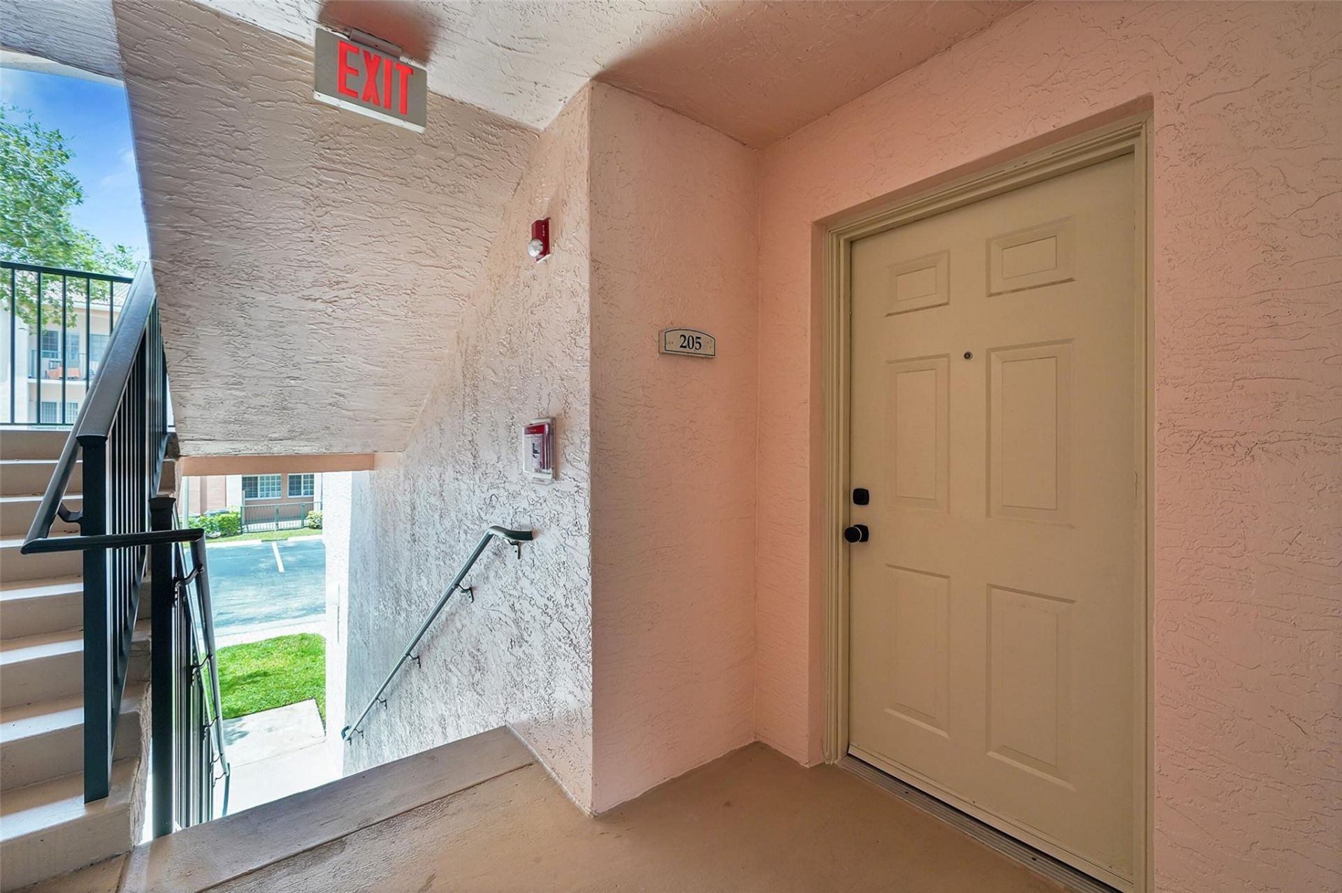 2021 SE 10th Avenue, Unit 205, Fort Lauderdale, FL 33316 Photo