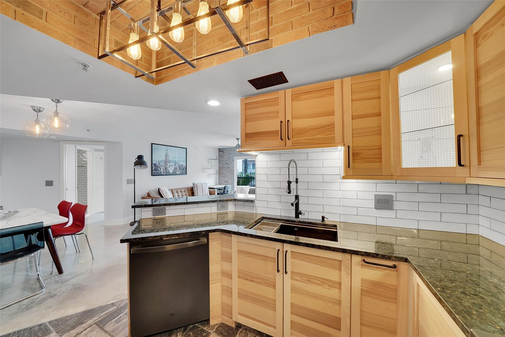 2021 SE 10th Avenue, Unit 205, Fort Lauderdale, FL 33316 Photo