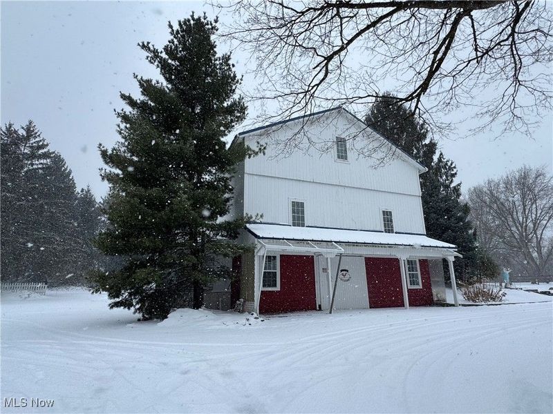 5084 Chillicothe Road, Chagrin Falls, OH 44022 Photo 3