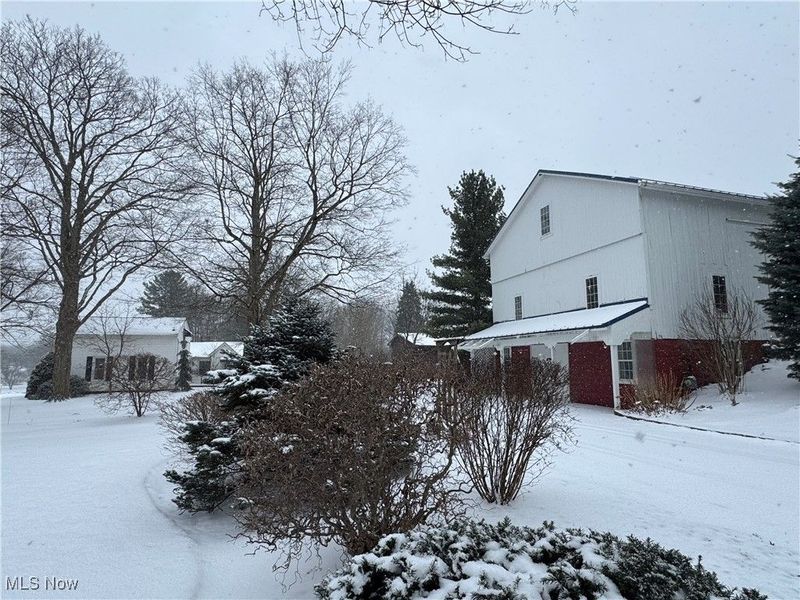 5084 Chillicothe Road, Chagrin Falls, OH 44022 Photo 4