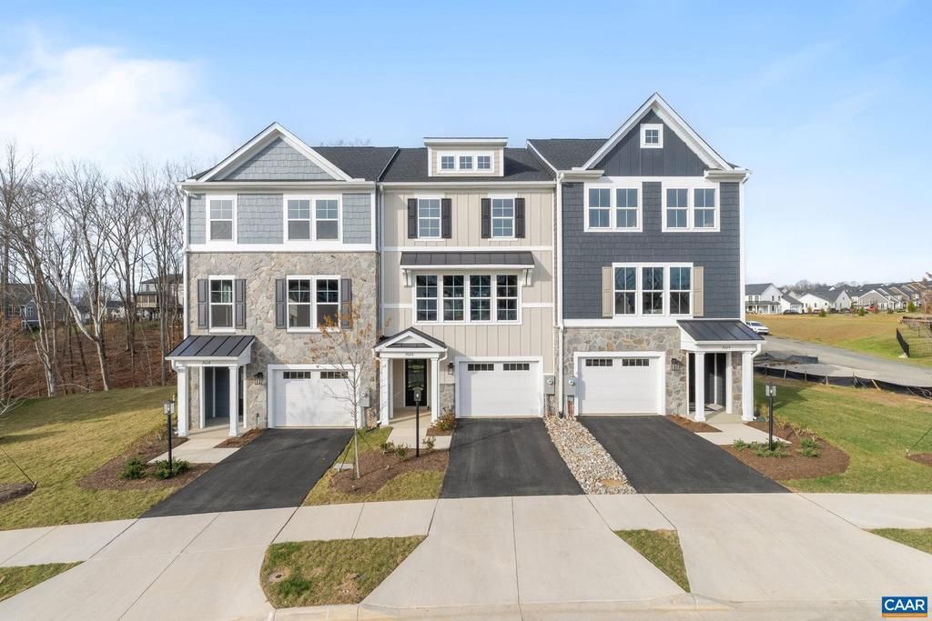 3026 Farrow Cir, Charlottesville, VA 22901 Main Photo