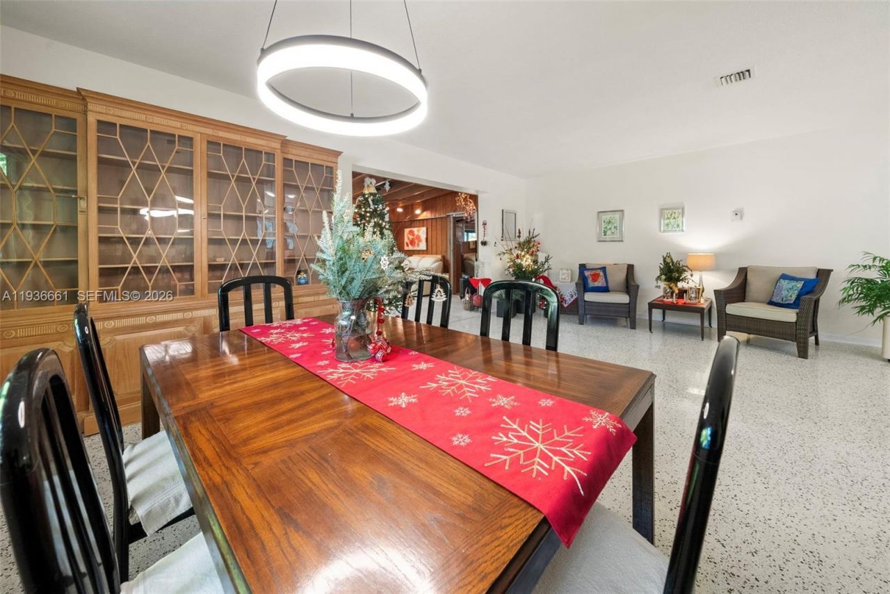 7517 Cutlass Ave, North Bay Village, FL 33141 Photo