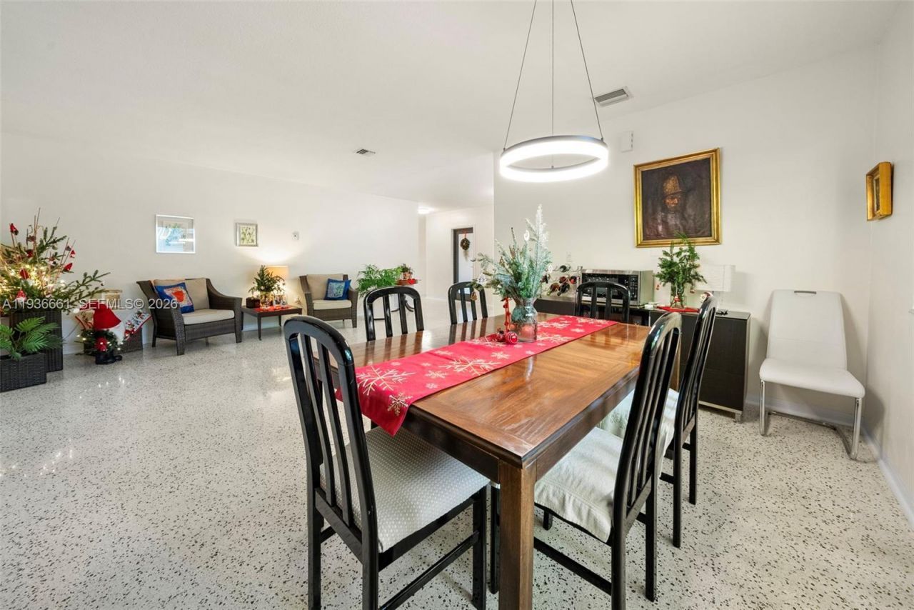 7517 Cutlass Ave, North Bay Village, FL 33141 Photo