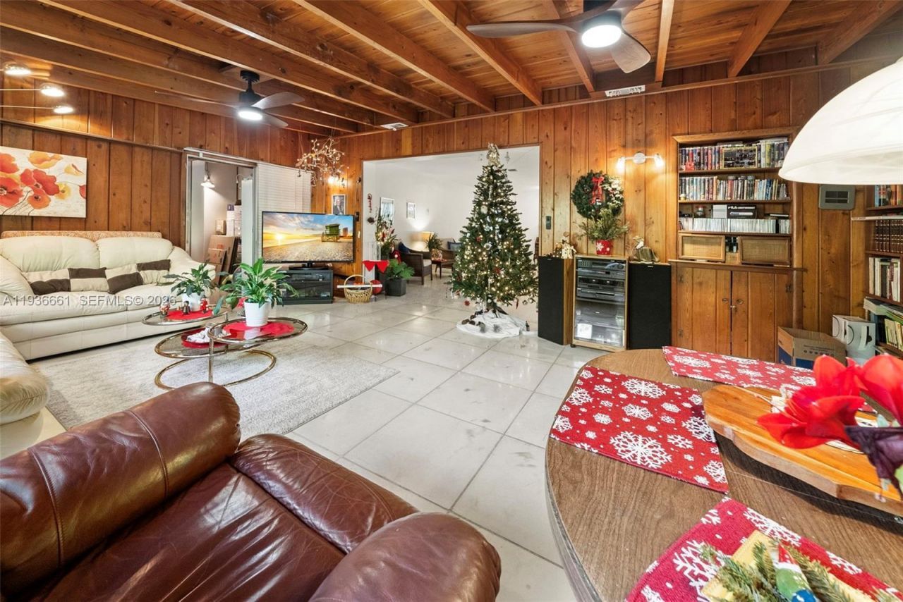 7517 Cutlass Ave, North Bay Village, FL 33141 Photo