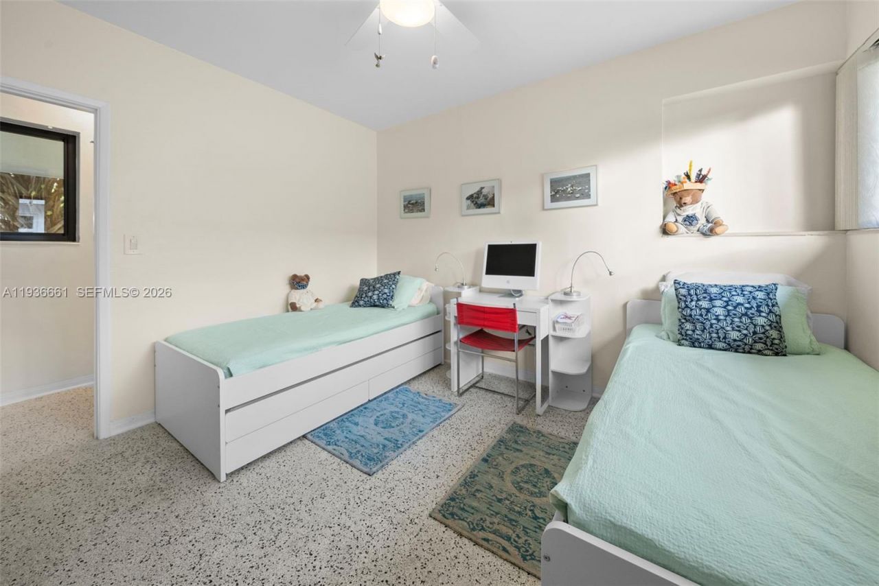 7517 Cutlass Ave, North Bay Village, FL 33141 Photo