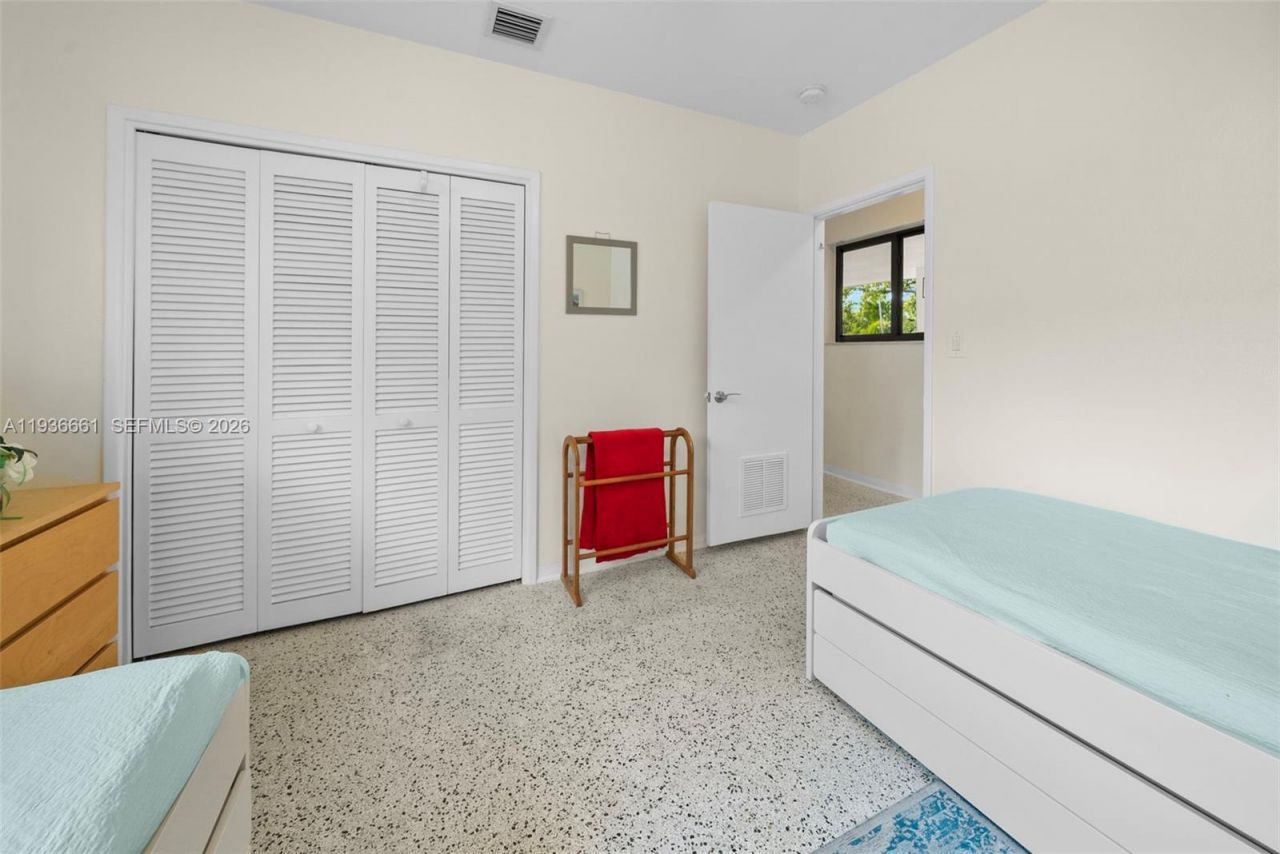 7517 Cutlass Ave, North Bay Village, FL 33141 Photo