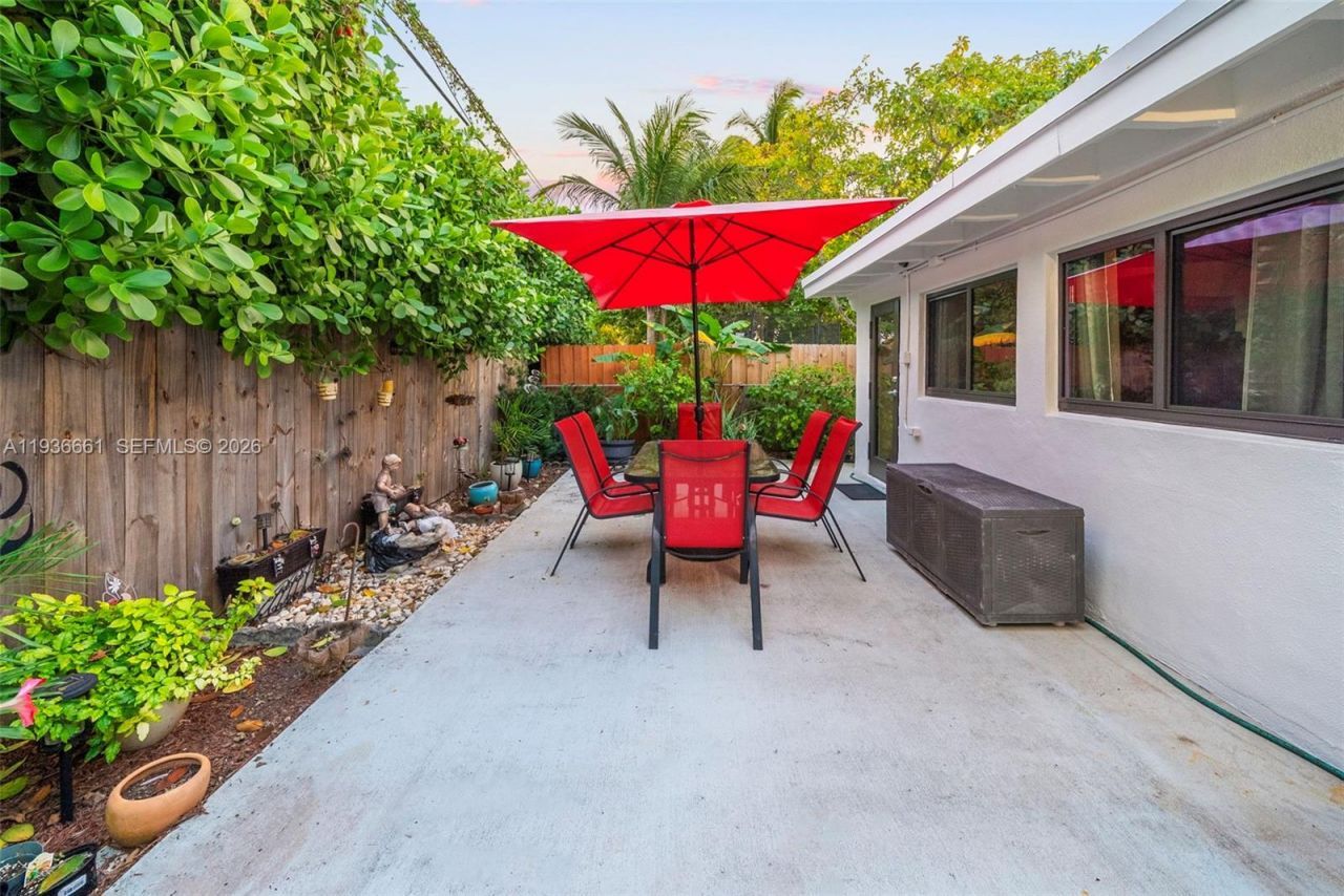 7517 Cutlass Ave, North Bay Village, FL 33141 Photo