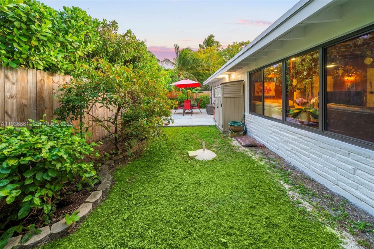 7517 Cutlass Ave, North Bay Village, FL 33141 Photo