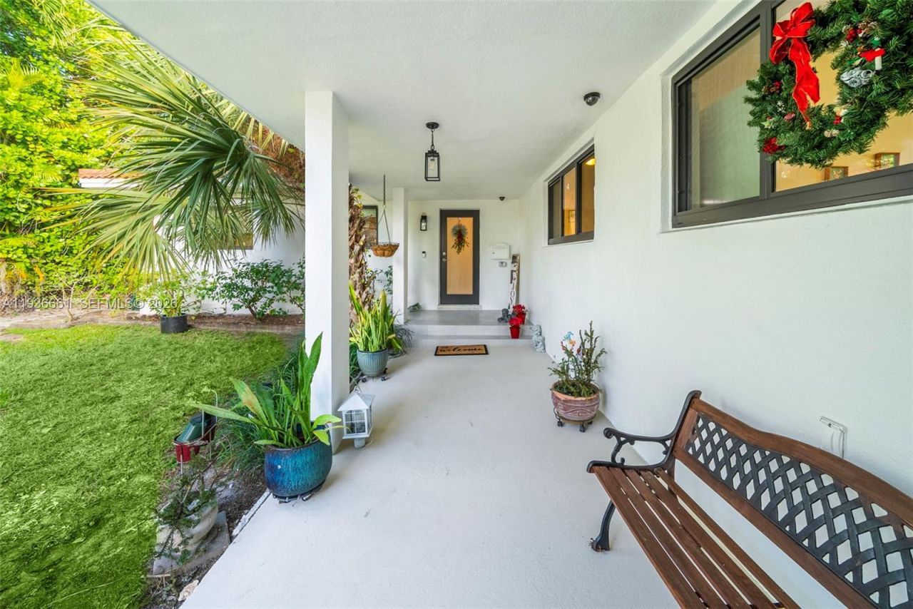 7517 Cutlass Ave, North Bay Village, FL 33141 Photo