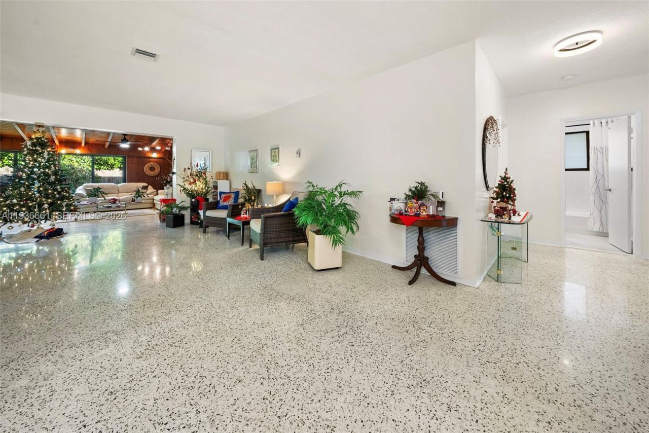 7517 Cutlass Ave, North Bay Village, FL 33141 Photo