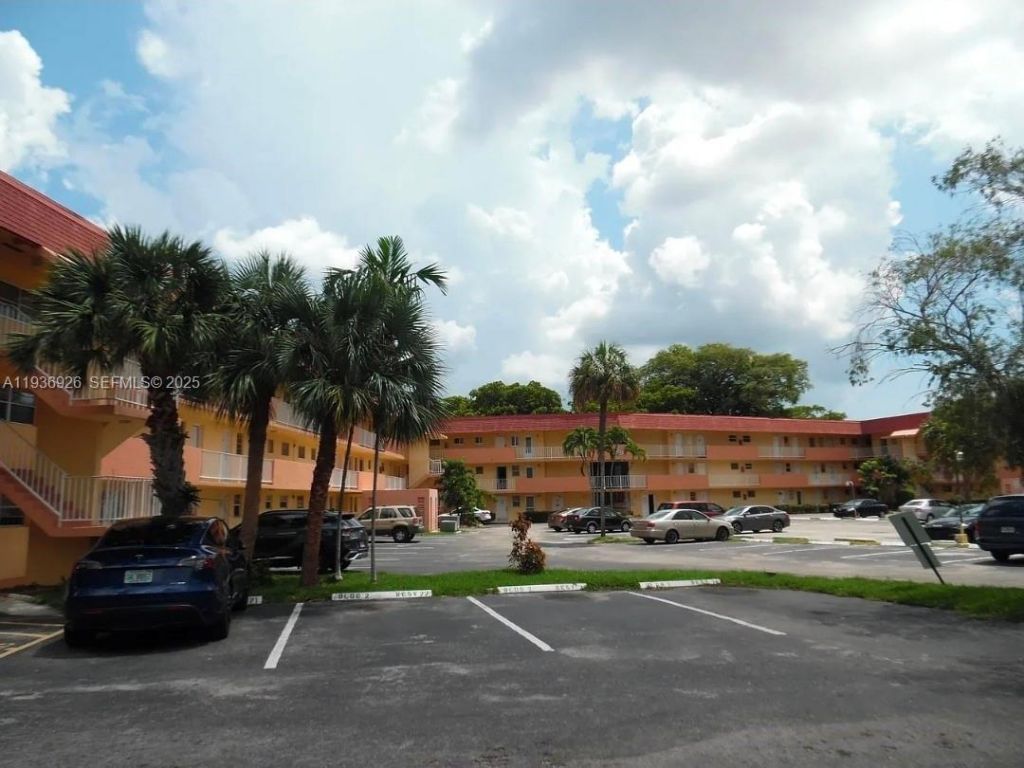 1540 NE 191st St , Unit 145, Miami, FL 33179 Photo