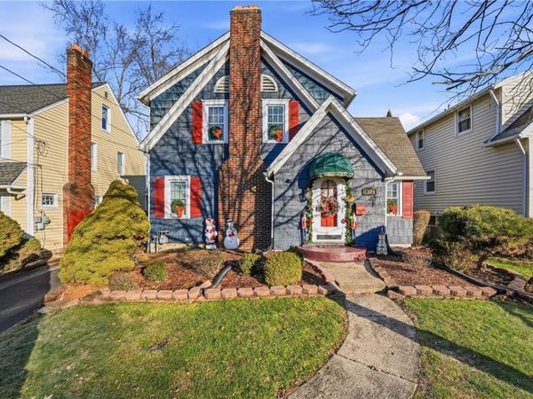 1279 Griswold St, Sharon, PA 16146