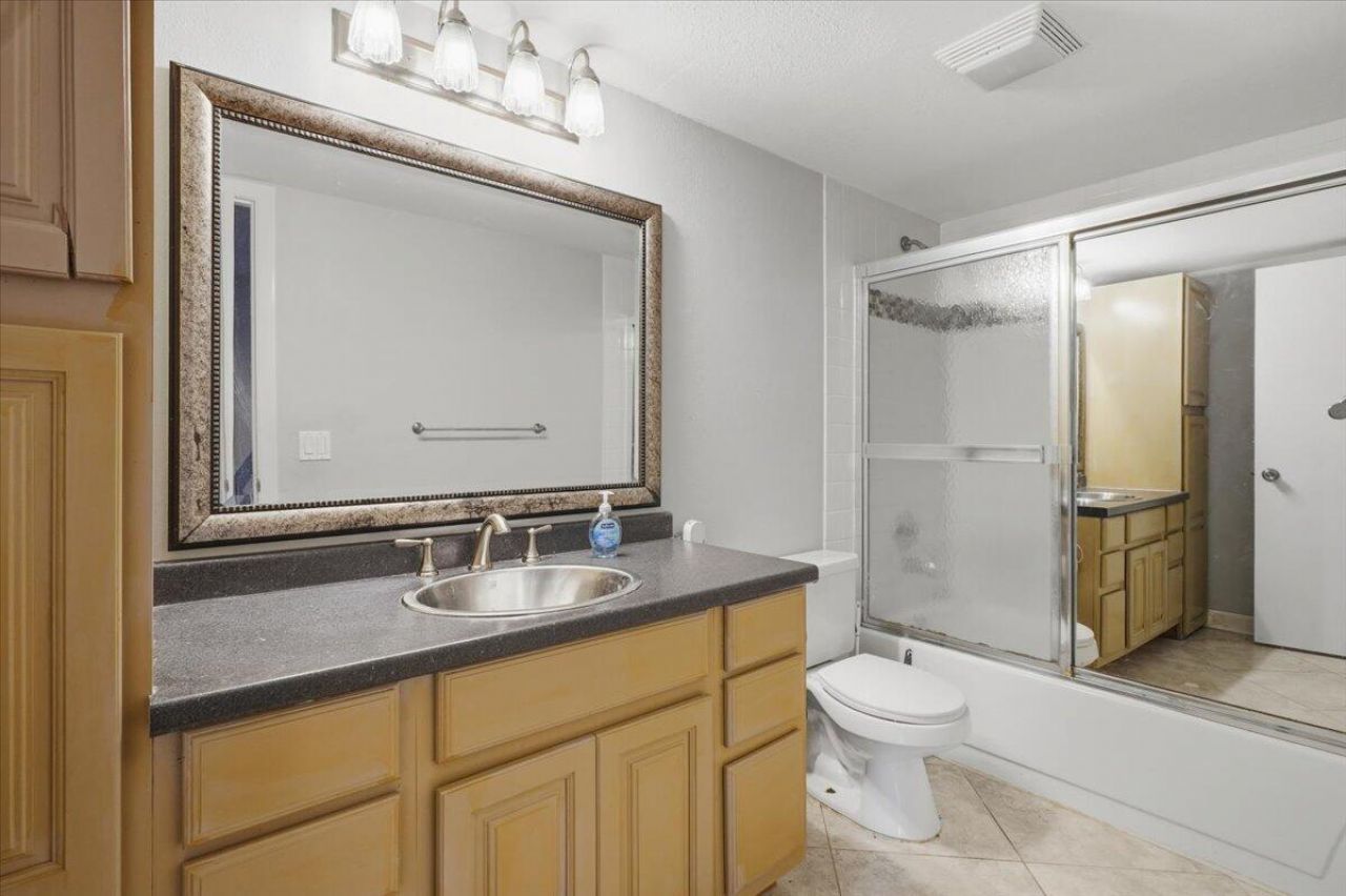 712 7th Way, West Palm Beach, FL 33407 Photo