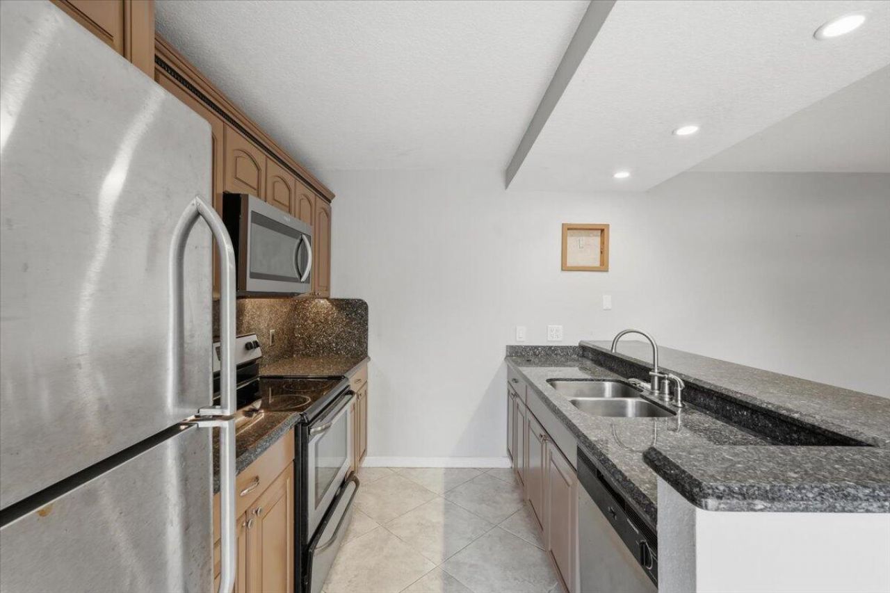 712 7th Way, West Palm Beach, FL 33407 Photo