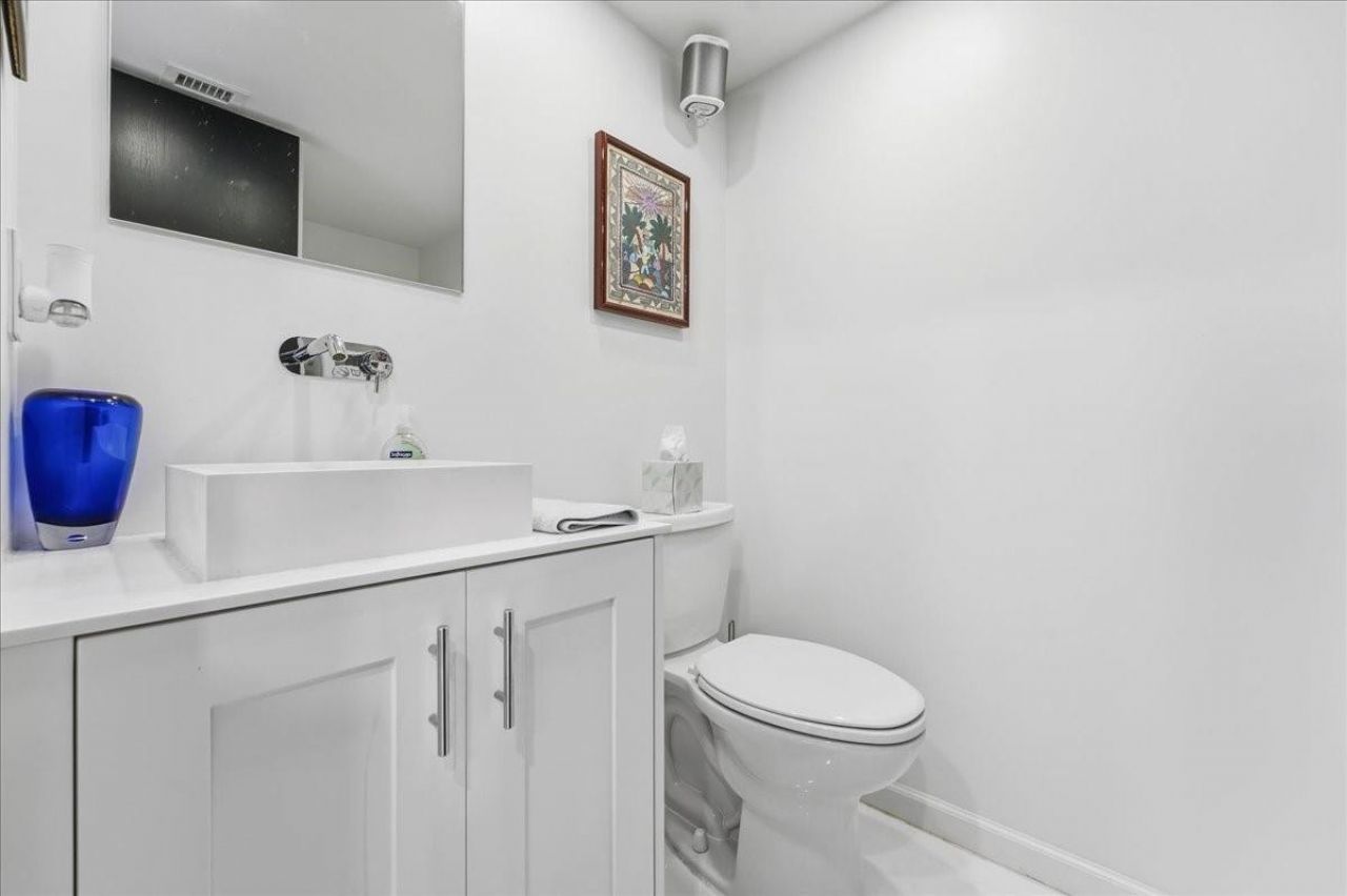 1170 N Federal Highway, Unit 707, Fort Lauderdale, FL 33304 Photo