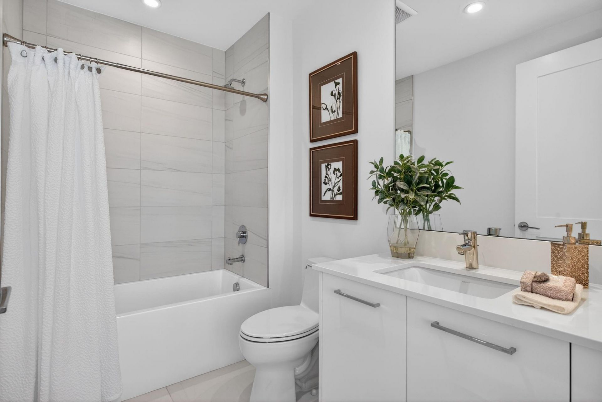 153 N Seabreeze Boulevard, Unit 2505, Fort Lauderdale, FL 33304 Photo