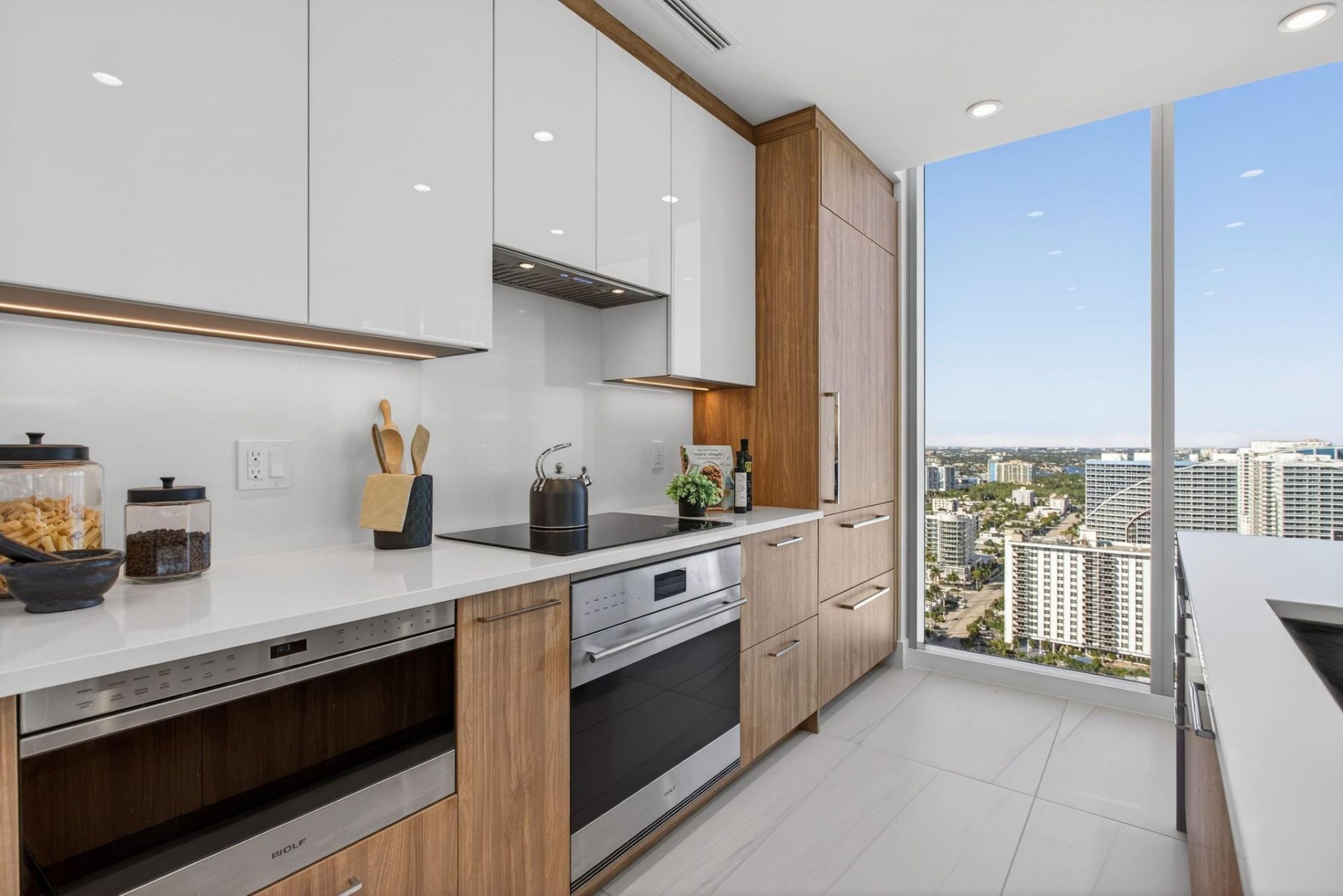 153 N Seabreeze Boulevard, Unit 2505, Fort Lauderdale, FL 33304 Photo