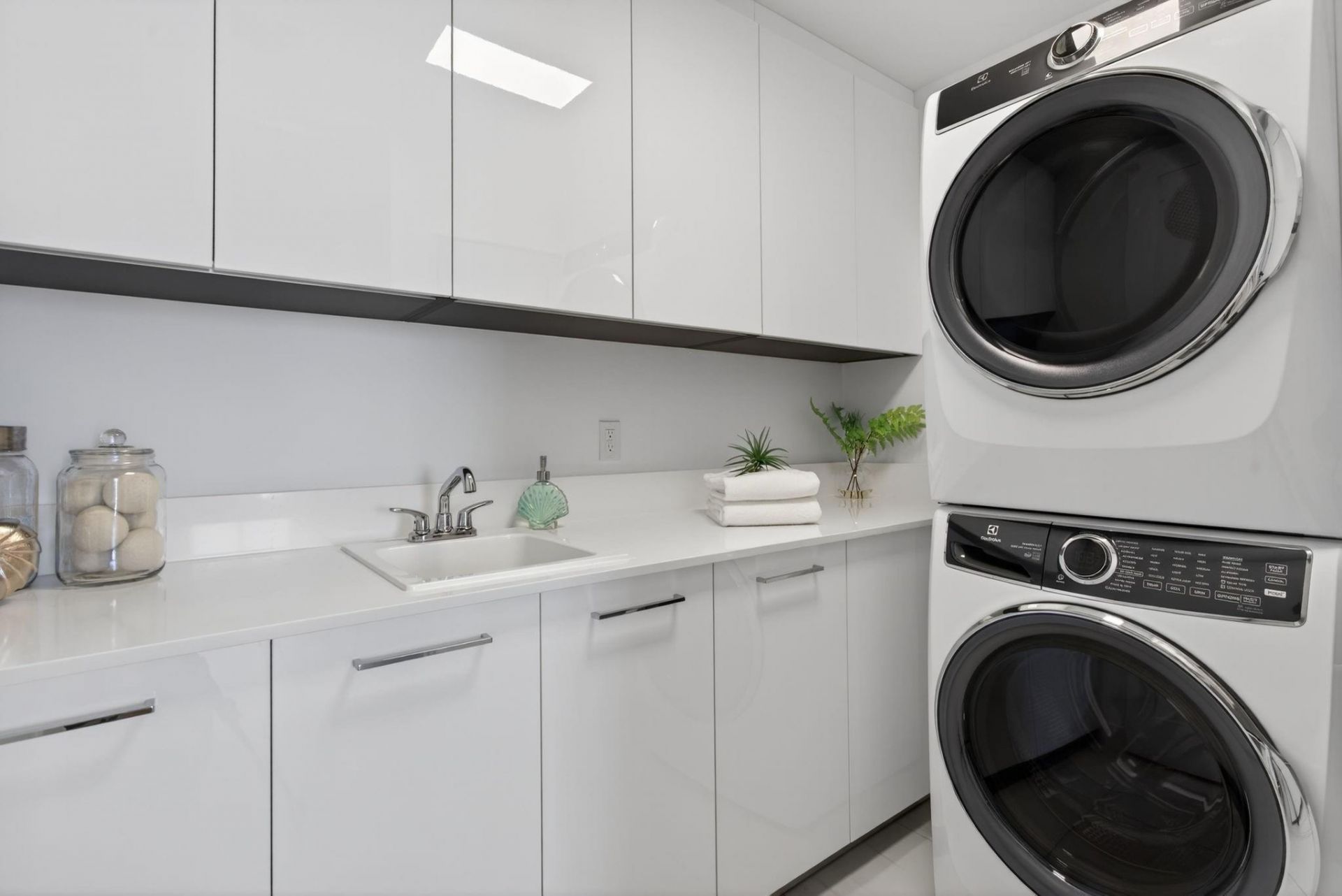 153 N Seabreeze Boulevard, Unit 2505, Fort Lauderdale, FL 33304 Photo