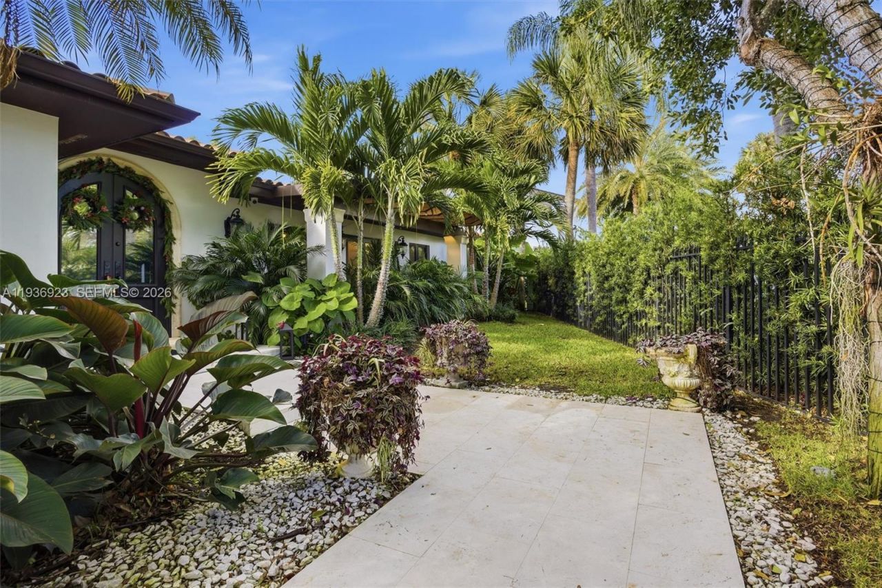 12510 Ramiro St, Coral Gables, FL 33156 Photo