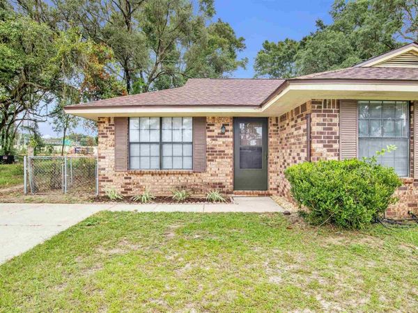 1382 Fairchild St, Unit A, Pensacola, FL 32504