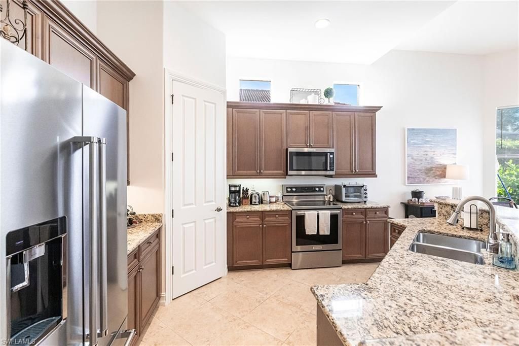 7863 Valencia Ct, Naples, FL 34113 Photo