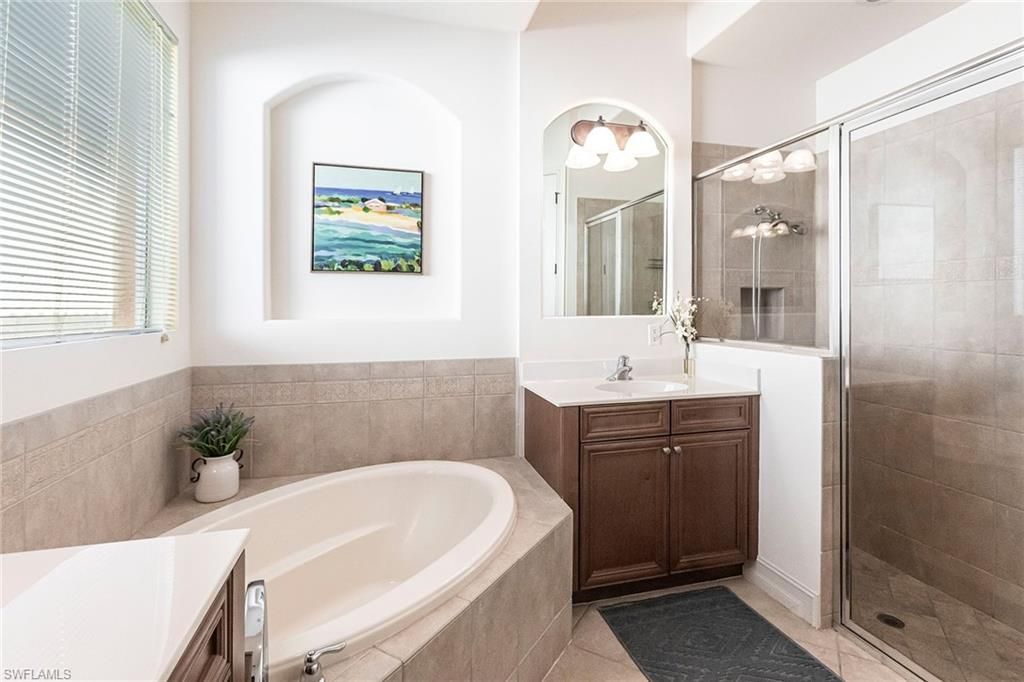 7863 Valencia Ct, Naples, FL 34113 Photo
