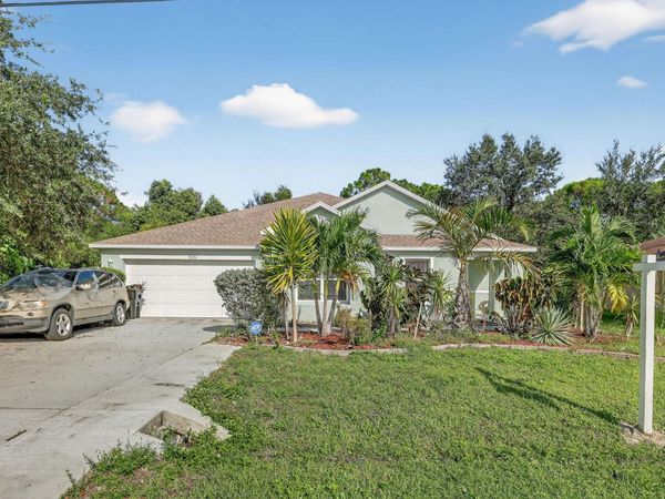3331 SW Espanola Street, Port Saint Lucie, FL 34953
