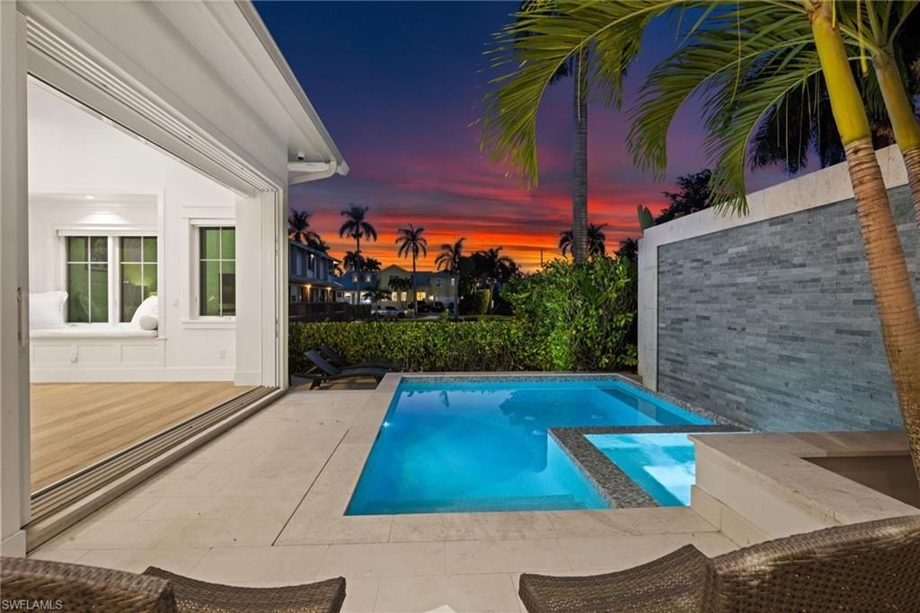 770 Park St, Naples, FL 34102 Photo