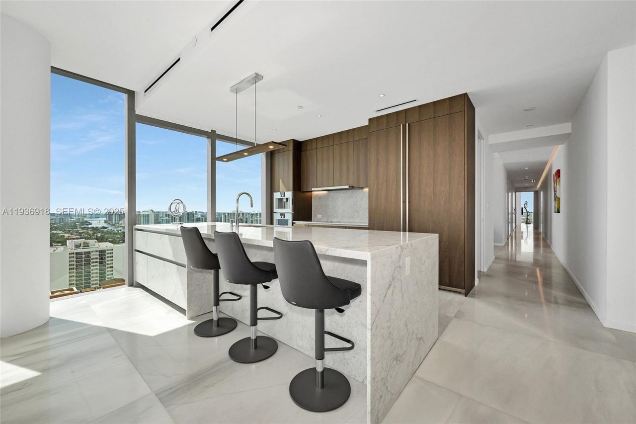 2000 S Ocean Dr, Unit 30B, Hallandale Beach, FL 33009 Photo