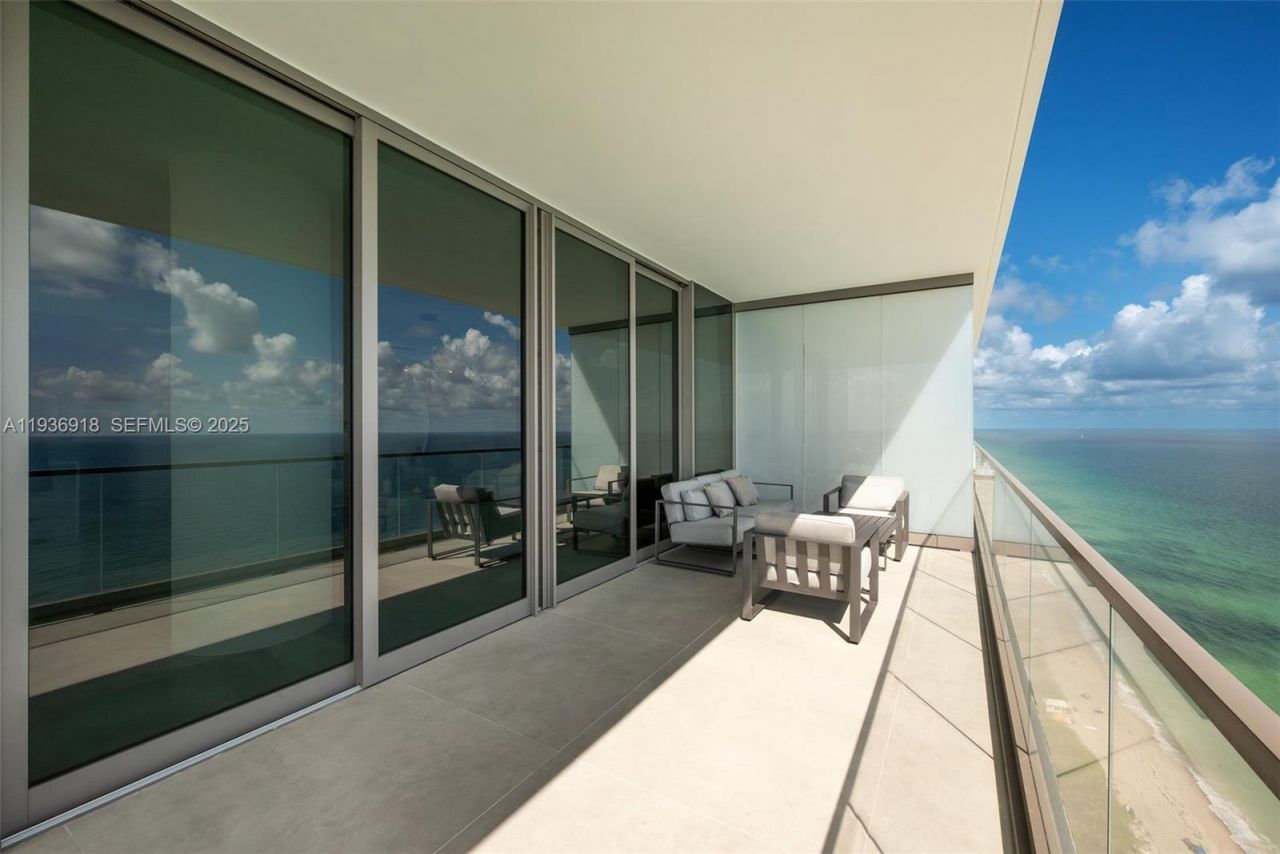 2000 S Ocean Dr, Unit 30B, Hallandale Beach, FL 33009 Photo