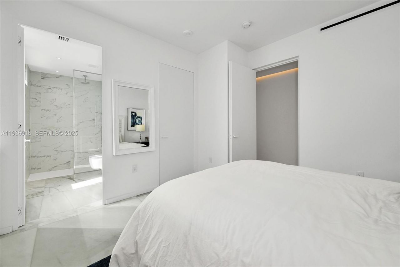 2000 S Ocean Dr, Unit 30B, Hallandale Beach, FL 33009 Photo