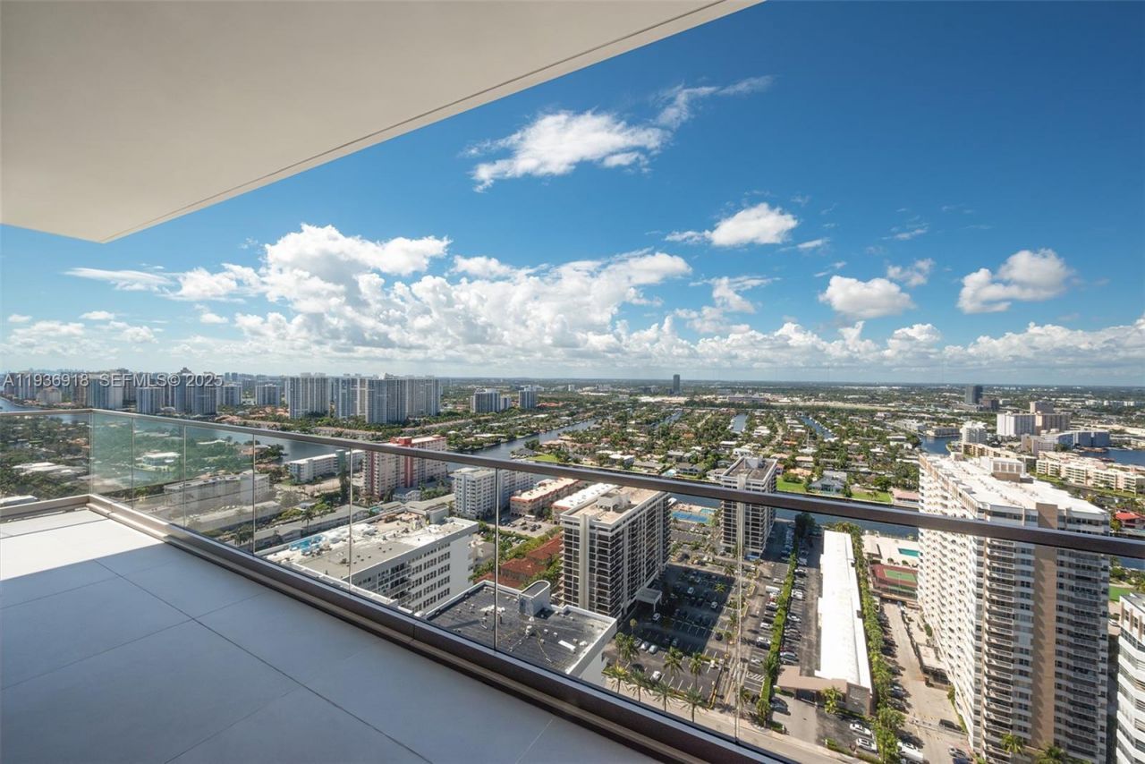 2000 S Ocean Dr, Unit 30B, Hallandale Beach, FL 33009 Photo