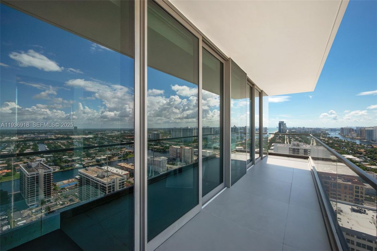 2000 S Ocean Dr, Unit 30B, Hallandale Beach, FL 33009 Photo