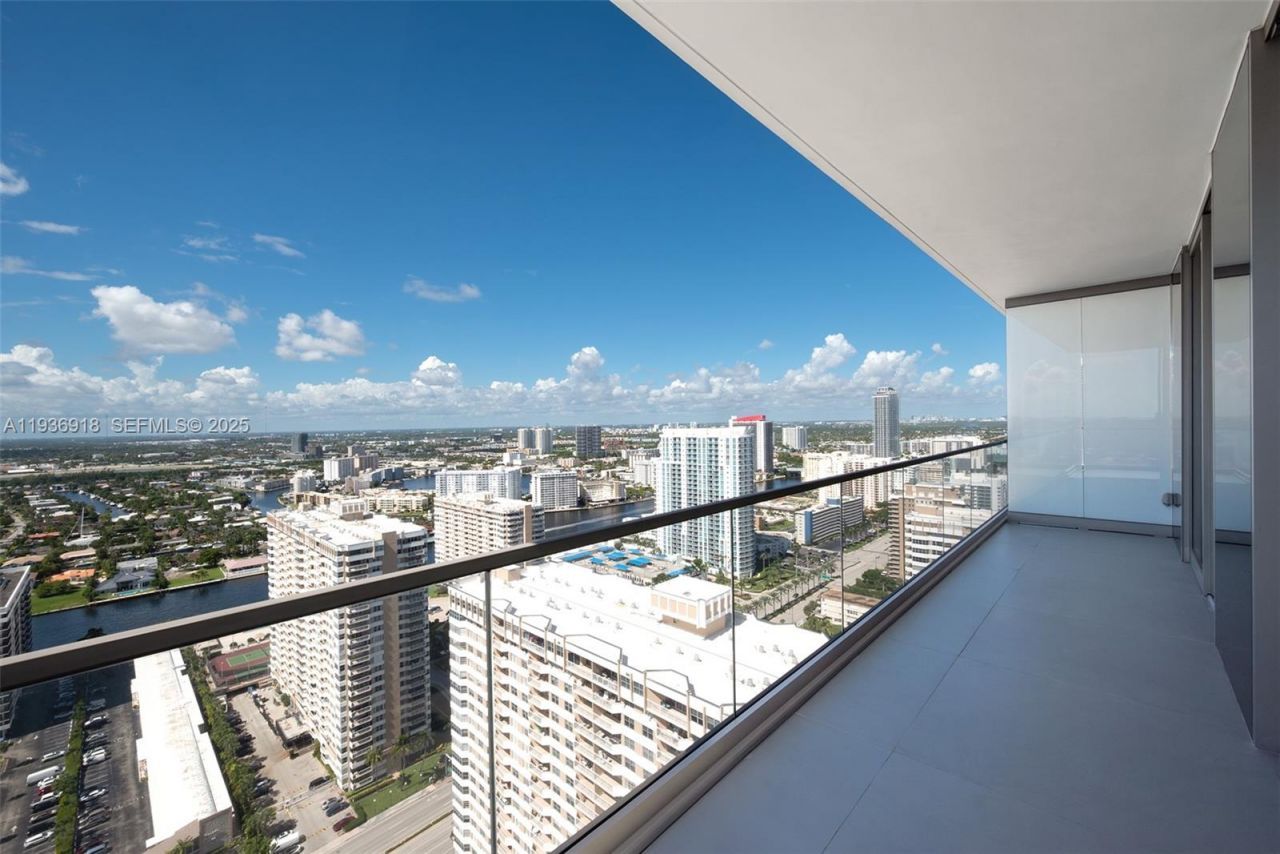 2000 S Ocean Dr, Unit 30B, Hallandale Beach, FL 33009 Photo