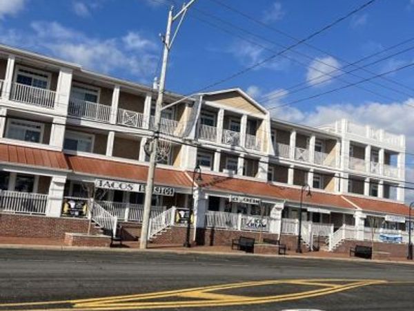 510 N BAY AVENUE, BEACH HAVEN, NJ 08008