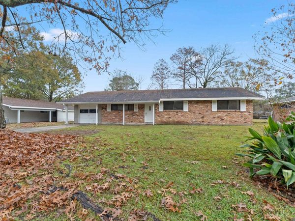 2351 Sweetleaf St, Baton Rouge, LA 70816