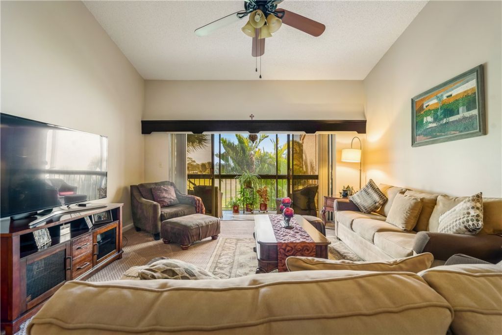 9450 Meadowood Drive, Unit 202, Fort Pierce, FL 34951 Photo