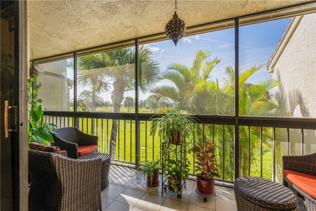 9450 Meadowood Drive, Unit 202, Fort Pierce, FL 34951 Photo