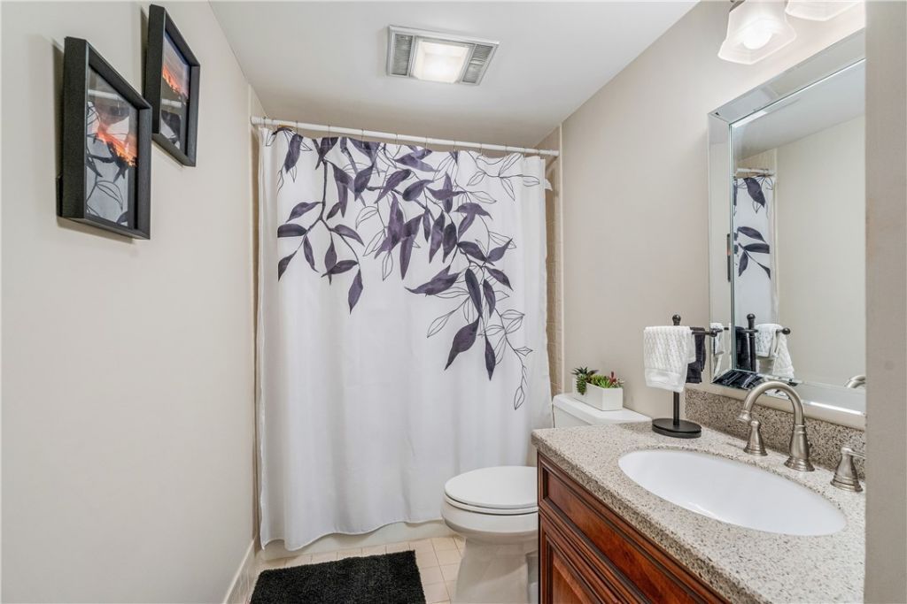 9450 Meadowood Drive, Unit 202, Fort Pierce, FL 34951 Photo