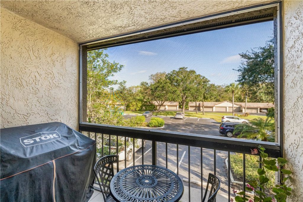 9450 Meadowood Drive, Unit 202, Fort Pierce, FL 34951 Photo